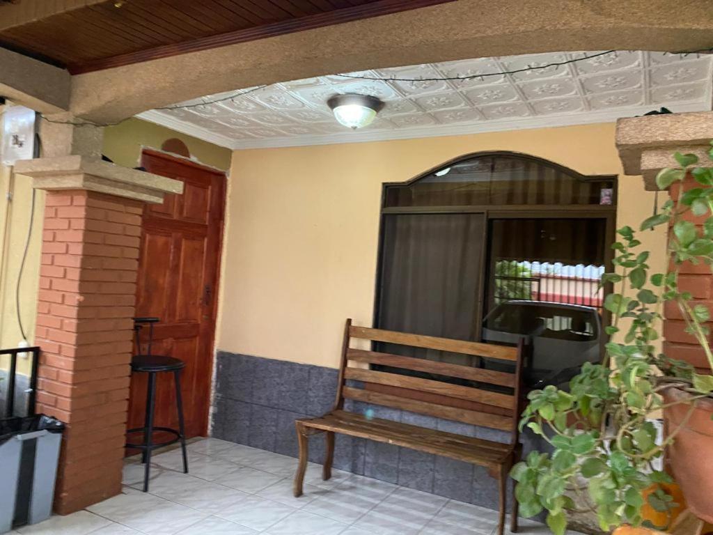 Apartmán Casa Lupita Alajuela Exteriér fotografie